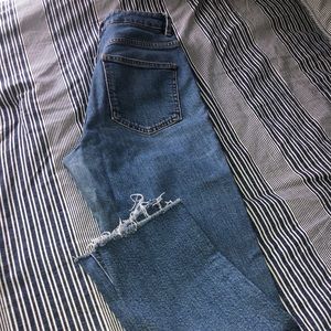 💜 Slim Jeans with Rough Hem